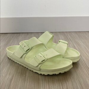 Birkenstock ‘Arizona EVA’ Slides in Faded Lime